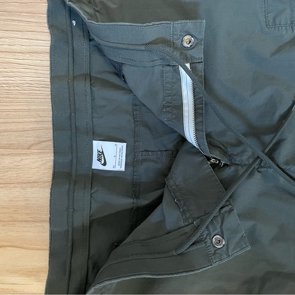 Nike Sportswear Style Essentials Men’s Utility Pants - Picture 2 of 9
